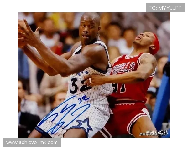 奥尼尔霸气砍篮引爆全场,鲨鱼威力震撼球迷