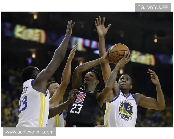 Musiala展现惊人盘带技巧，领衔球队突破重围